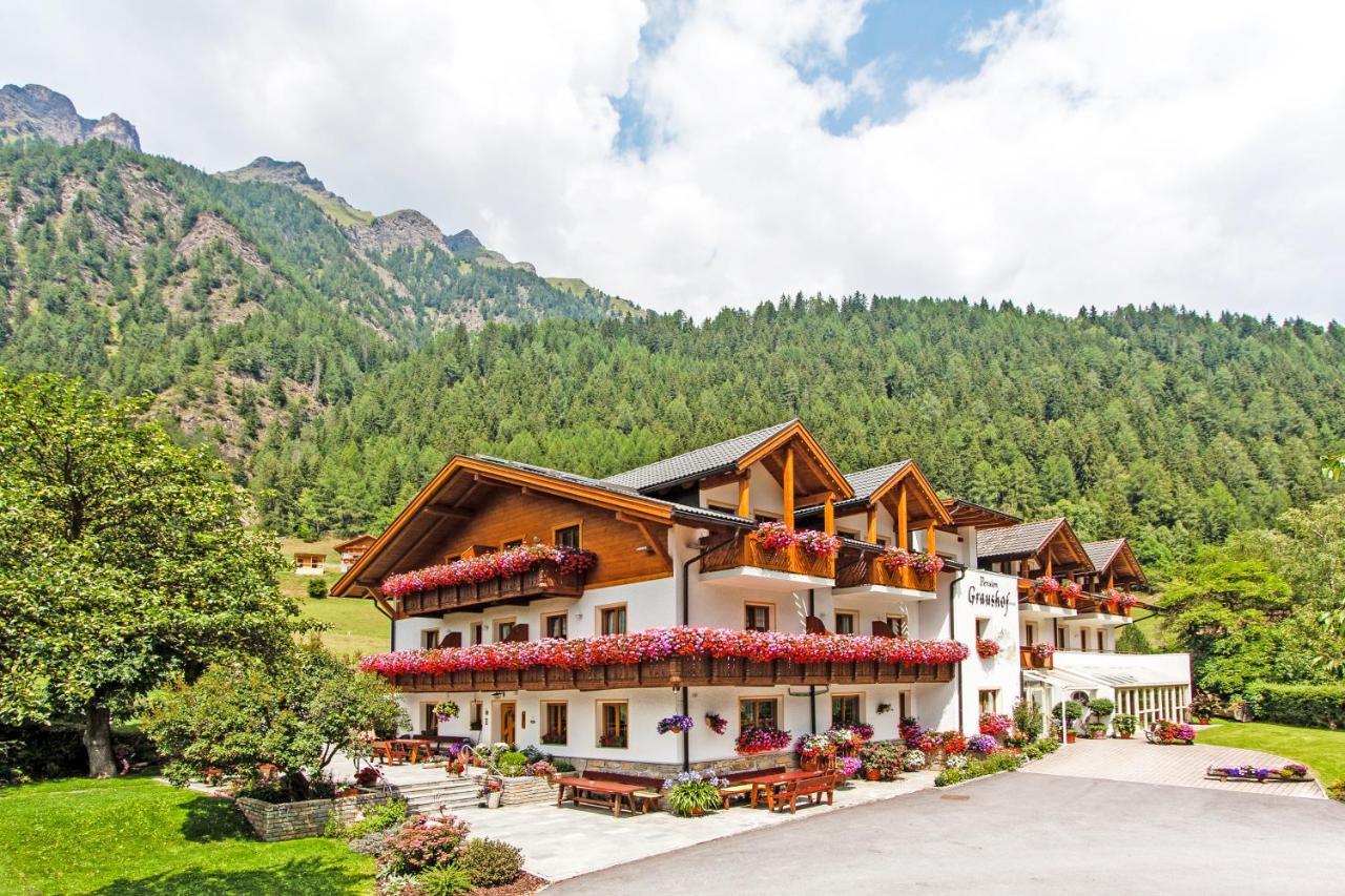 Graushof Hotel Val di Vizze Exterior foto